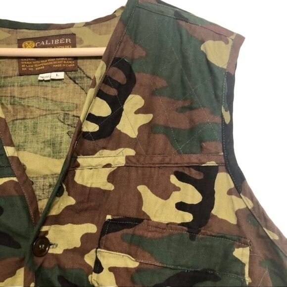 CALIBER Camo Hunting Fishing Vest Size Large - Picture 2 of 8